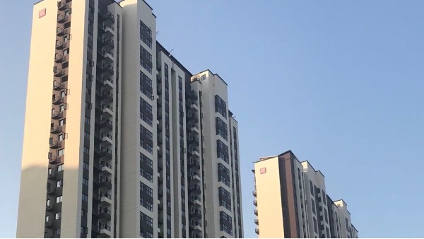 外墻真石漆膩子的施工標準是什么？